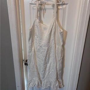 Old Navy White Sleeveless Dress